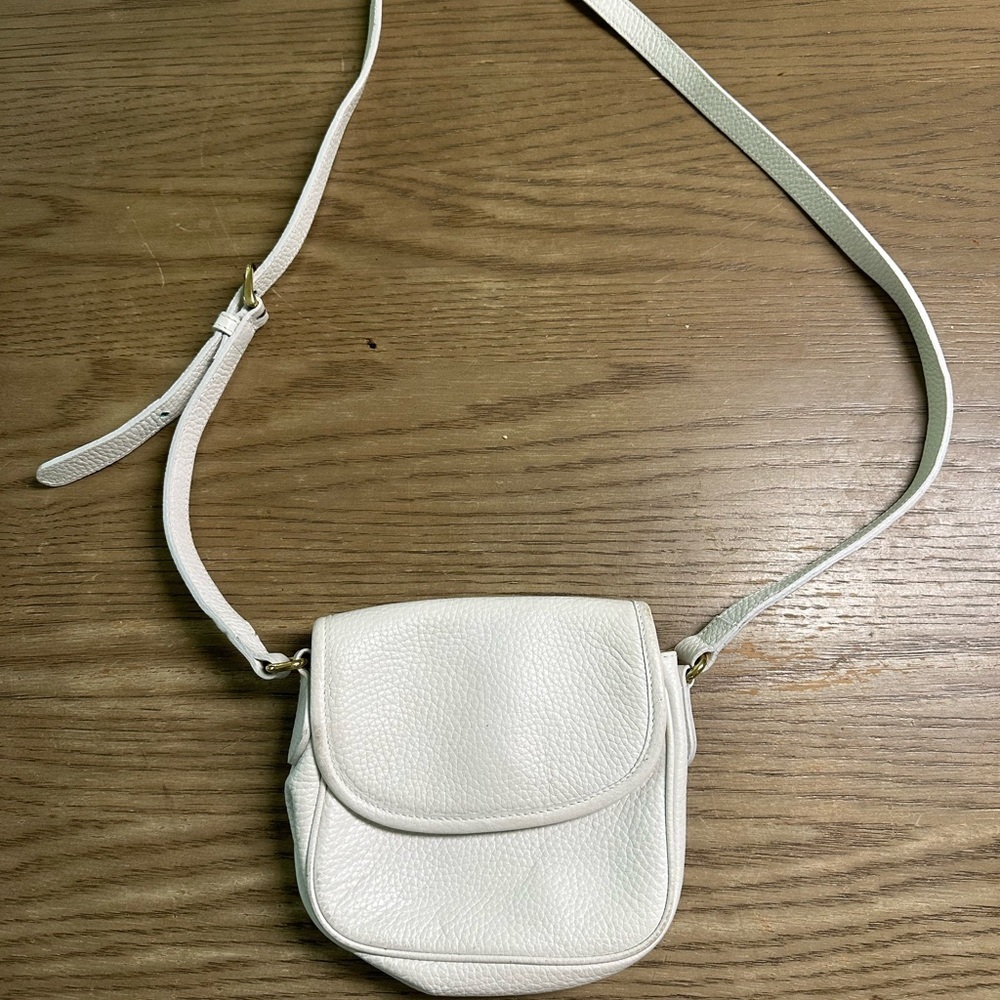 Vintage Talbots White Crossbody Bag with Classic Design